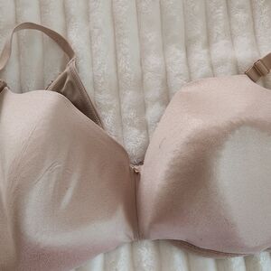 Cacique Tan Plunge Bra Smooth Molded Cups